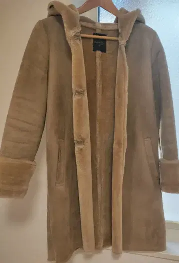 나노 유니버스 무스탕 코트