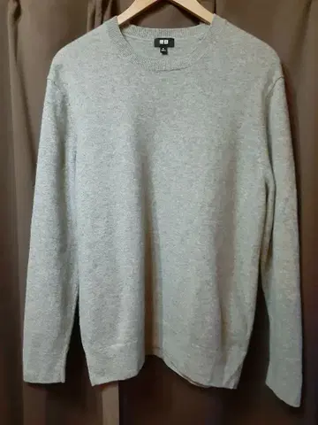 유니클로 캐시미어 크루넥 스웨터