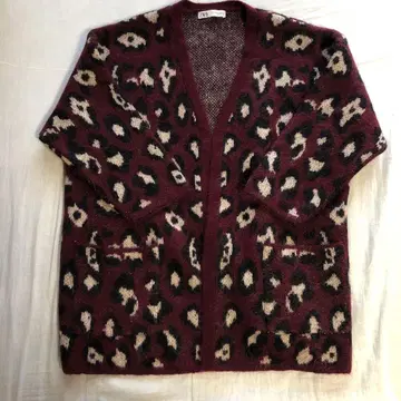 ZARA 레오파드 무늬 니트 가디건
