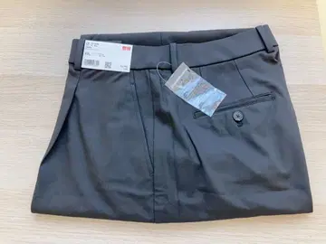 유니클로 턱 와이드 팬츠 XXL 블랙