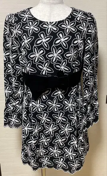 MSGRACY 꽃무늬 긴팔 튜닉 허리 리본 포함