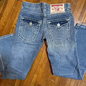 True Religion Billy Super T 32/33