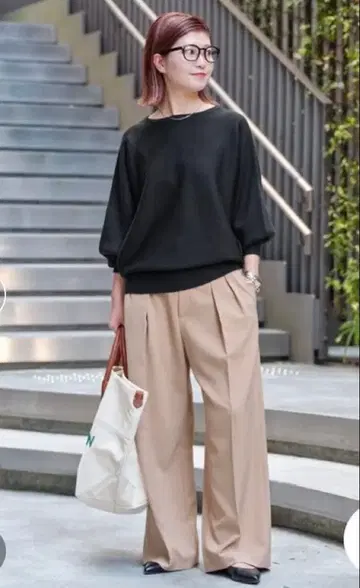 스픽 앤 스팬 돌먼 페미닌 니트 블랙