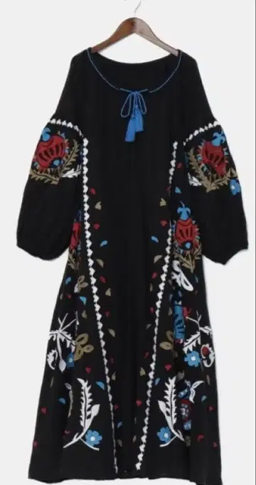 차이하네 스자니 원피스 블랙