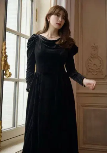 Herlipto Majestic Velour Dress