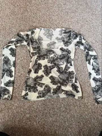 아이레네 긴팔 프린트 셔츠 36 사이즈