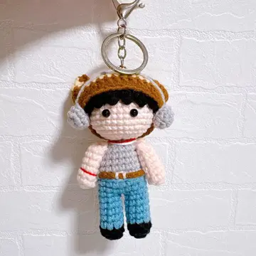 테테 태현 V 헤드폰 모자 키링 아미구루미