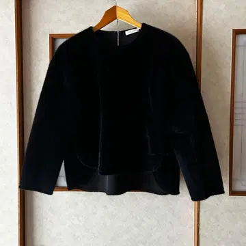 새상품급 near.nippon 샤기 상의 풀오버 블랙 니어 니폰