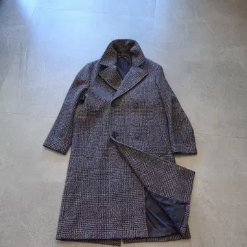 ZARA 체크 무늬 코트