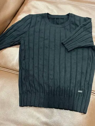 폭시 블랙 니트 스웨터 사이즈 40