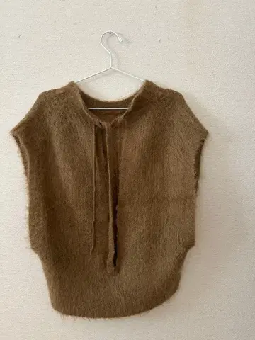 Heriter 모헤어 니트 베스트