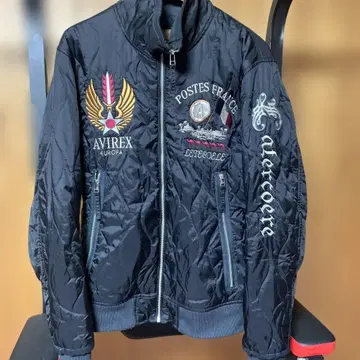 AVIREX 블랙 퀼팅 자켓