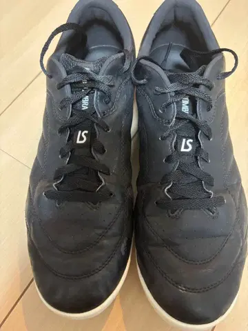 루스 LUZ 풋살화