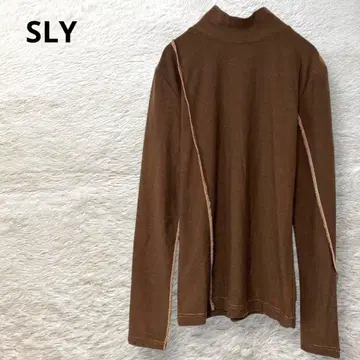 SLY 긴팔 티셔츠 라인 디자인 하이넥 얇은 소재 브라운 F