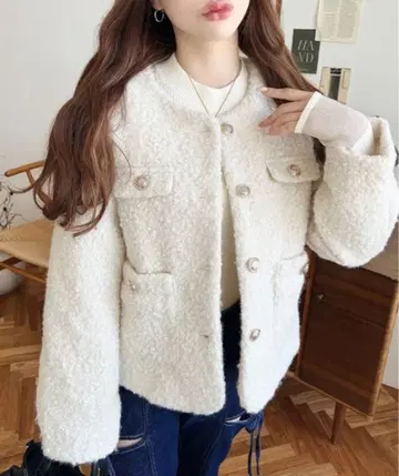 화이트 노카라 자켓