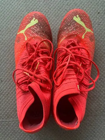 Puma 축구화 레드