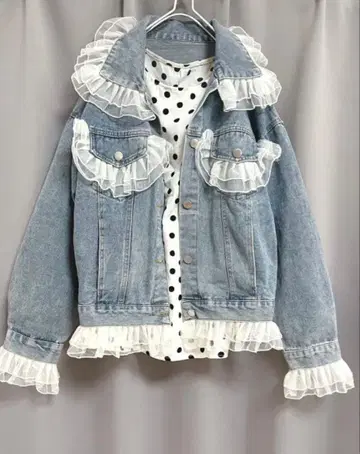 프릴이 달린 라이트 블루 데님 자켓