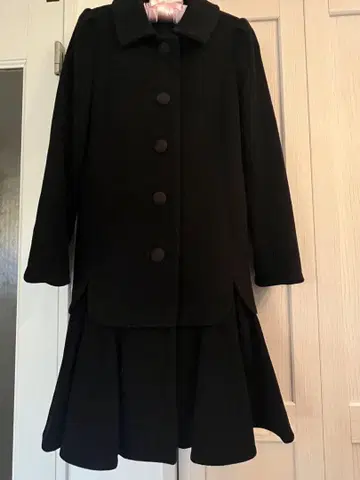 새상품급 TO BE CHIC 블랙 코트 40