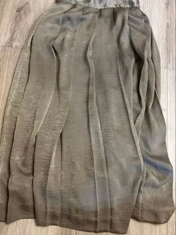 렙심 가공 후 플리츠 스커트