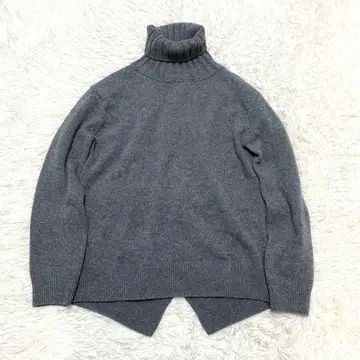 새상품급 뮤즈 두지엠 클라세 JADE 터틀넥 풀오버