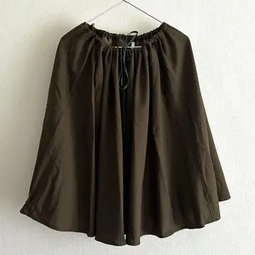 LE GLAZIK 다크 올리브 플레어 스커트 36