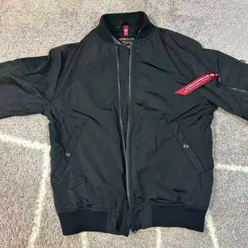 ALPHA INDUSTRIES MA-1 플라이트 자켓 블랙