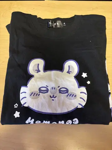 치이카와 모몽가 T셔츠 1