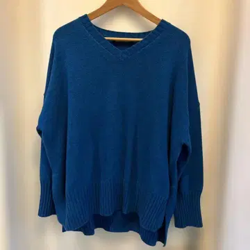 URBAN RESEARCH V넥 니트 스웨터