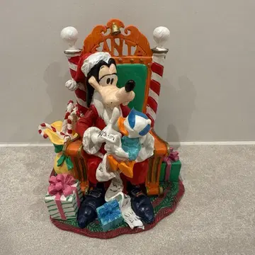 구피 루이 크리스마스 피규어