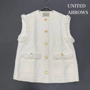 새상품급 유나이티드 애로우즈 팬시 트위드 노카라 베스트 골드 버튼