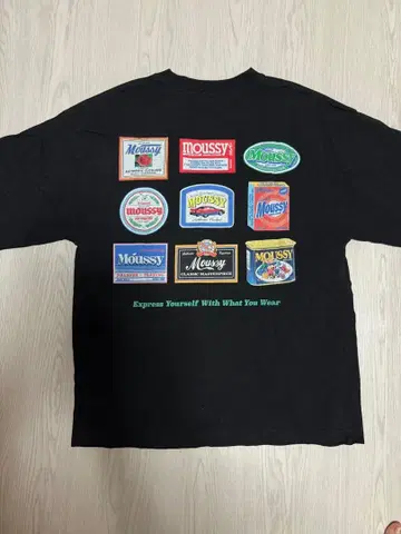 MOUSSY 블랙 T셔츠