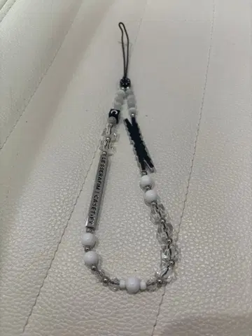 르세라핌 케이스티파이 콜라보 스트랩