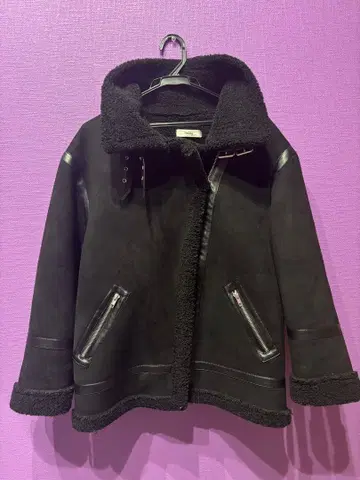 무스탕 보아 숏코트