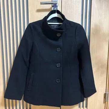 INDIVI 블랙 스탠드 카라 코트 38 사이즈 울