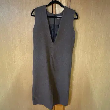 Demi-Luxe BEAMS 브라운 V넥 원피스