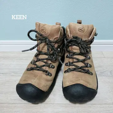 [가격 인하 협상 환영] KEEN PYRENEES 피레니즈 트레킹 슈즈