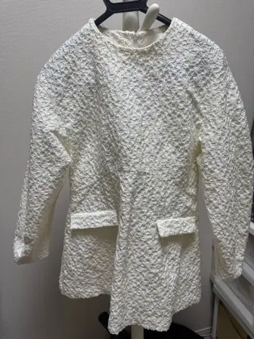 OHGA 화이트 페플럼 상의