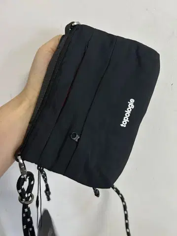 topologie 블랙 숄더백