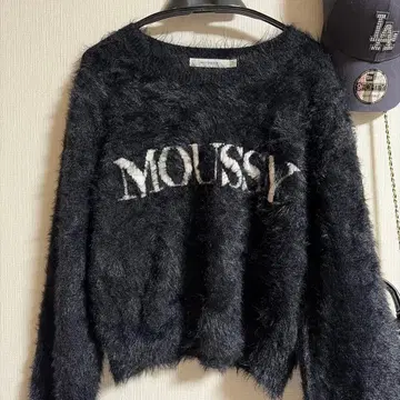 MOUSSY 로고 샤기 니트