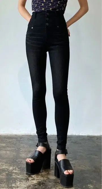 새상품 택 포함 EMODA ELDER MONSTER 하이웨스트 데님