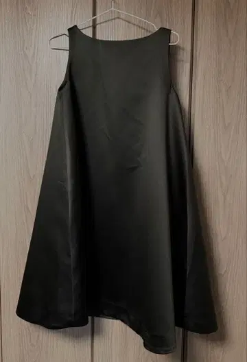 La totalite 파티 원피스