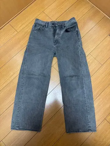 그레이 와이드 레그 데님