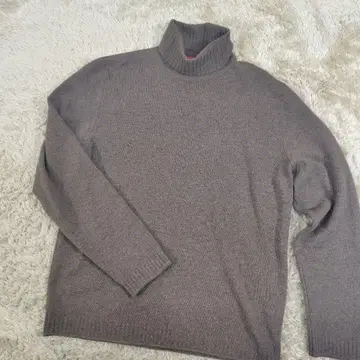 HUGO BOSS 터틀넥 스웨터 니트