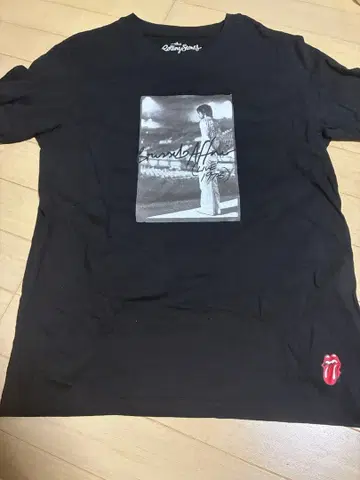 롤링 스톤즈 T셔츠 블랙 M 사이즈