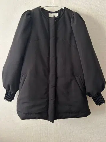 Fit more 노카라 코트