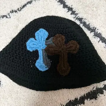 [ 구하기 어려움 ] Y.A.R.N 크로스 모티브 버킷 햇 새상품급