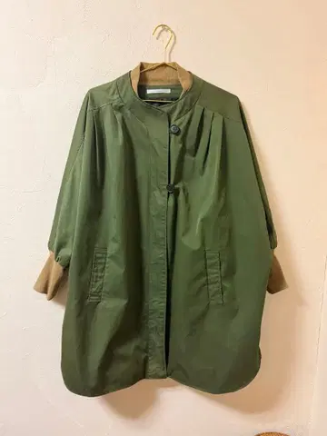 올리브색 M 사이즈 모즈 코트