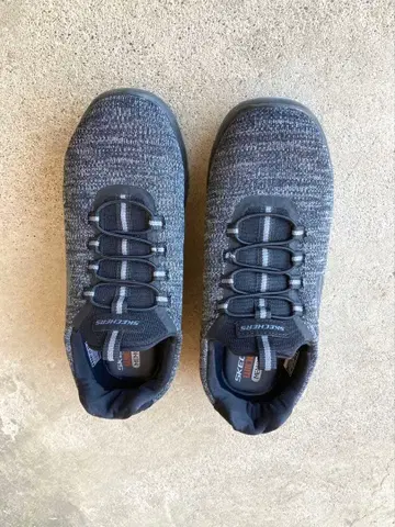 SKECHERS 와이드 핏 스니커즈 26cm