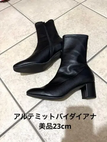 아르테미트 바이 다이애나 블랙 부츠 중간 힐 새상품급