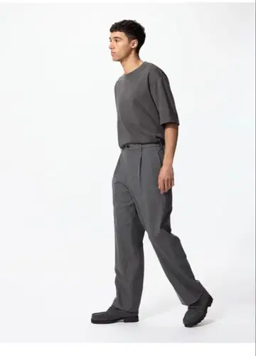 유니클로 턱 와이드 팬츠 M